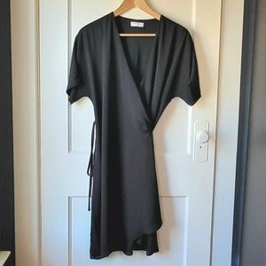 Babaton wrap dress black